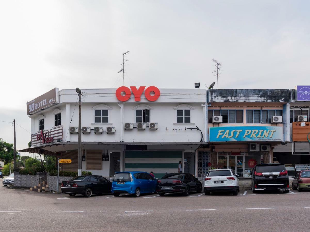 Oyo 44026 98 Hotel Johor Bahru Exterior foto